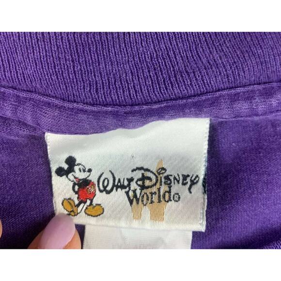Vintage Walt Disney XL Purple Snow White Seven Dwarfs Graphic Crewneck T Shirt - Picture 4 of 12